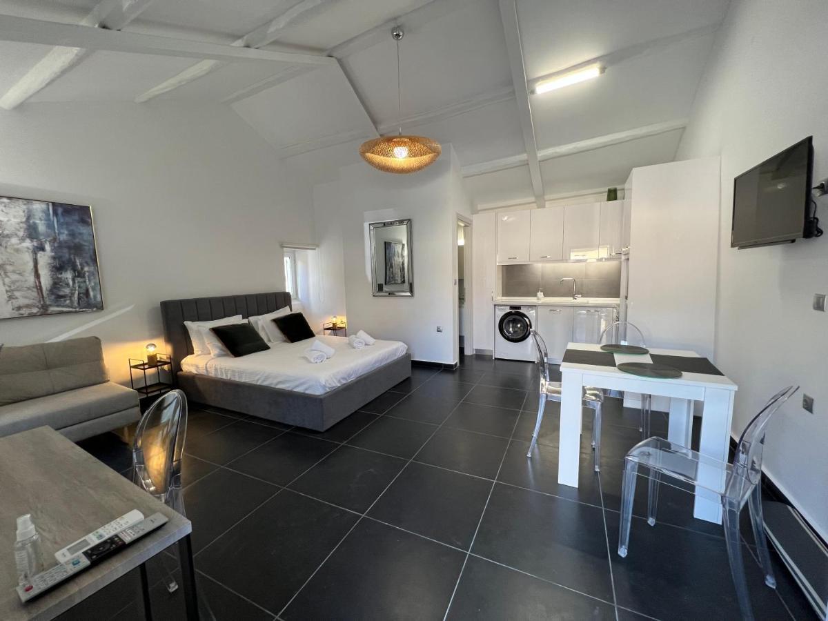 I&a Garitsa Apartment